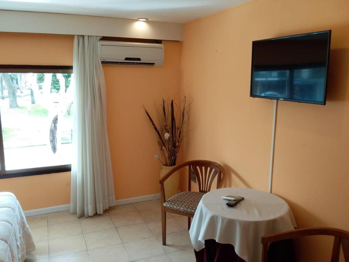 Nuevo Hotel Plaza Minas Esterno foto