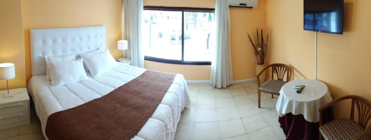 Nuevo Hotel Plaza Minas Esterno foto